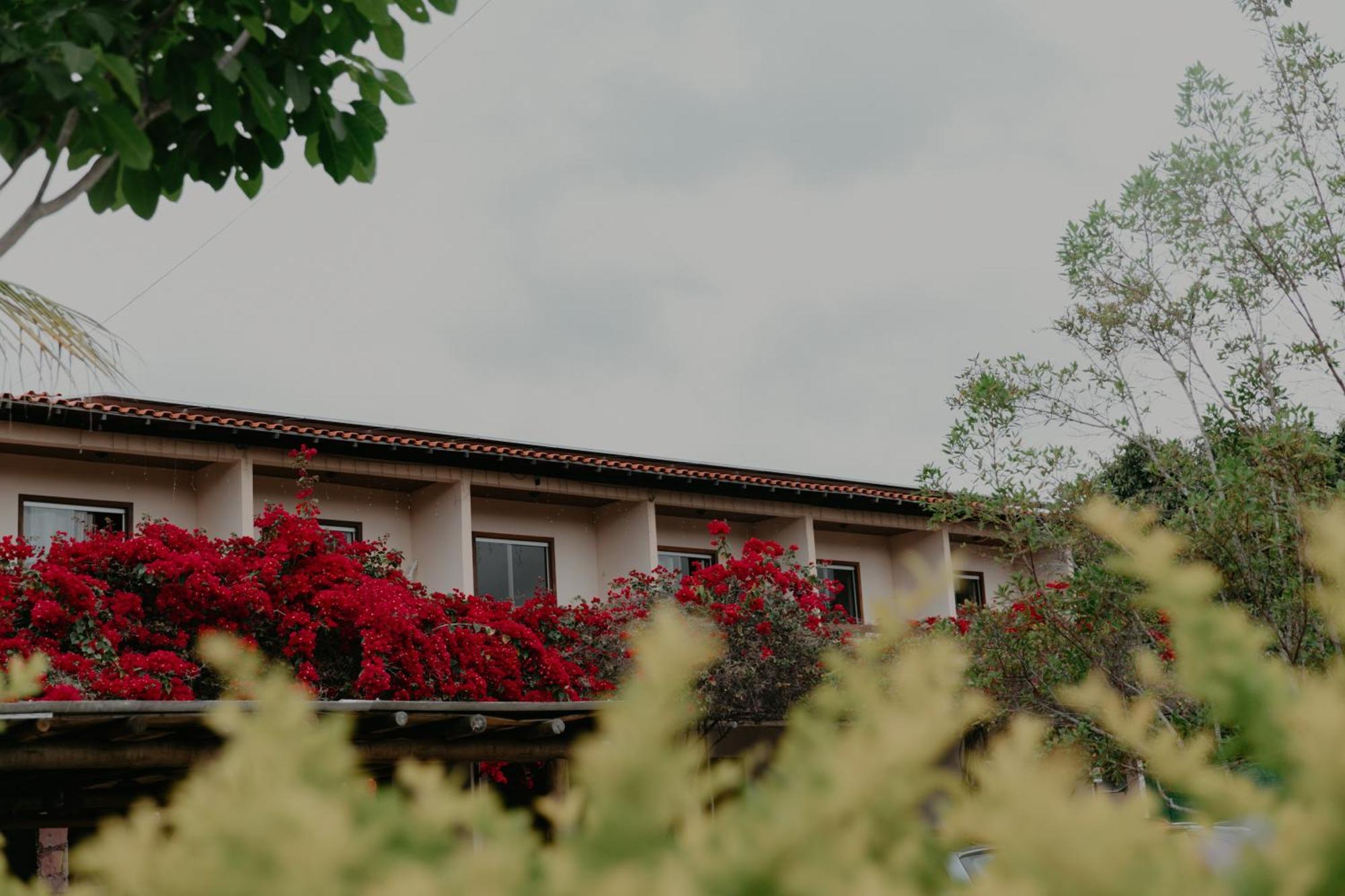 Pousada Primavera Hotel มูกูเจ ภายนอก รูปภาพ